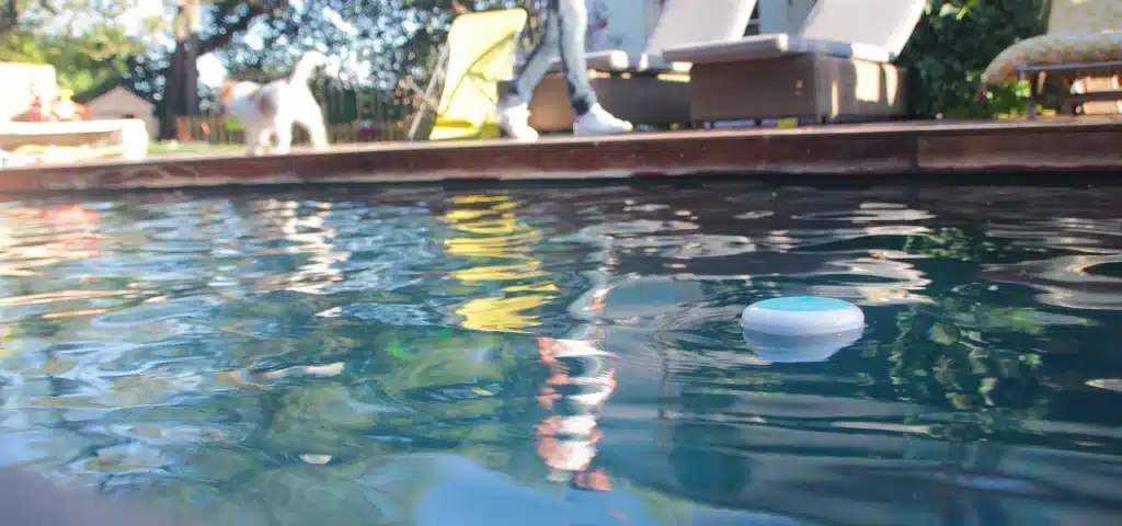 image of a salt-treated pool whose water is analyzed by ICO Pool floating in the water. 